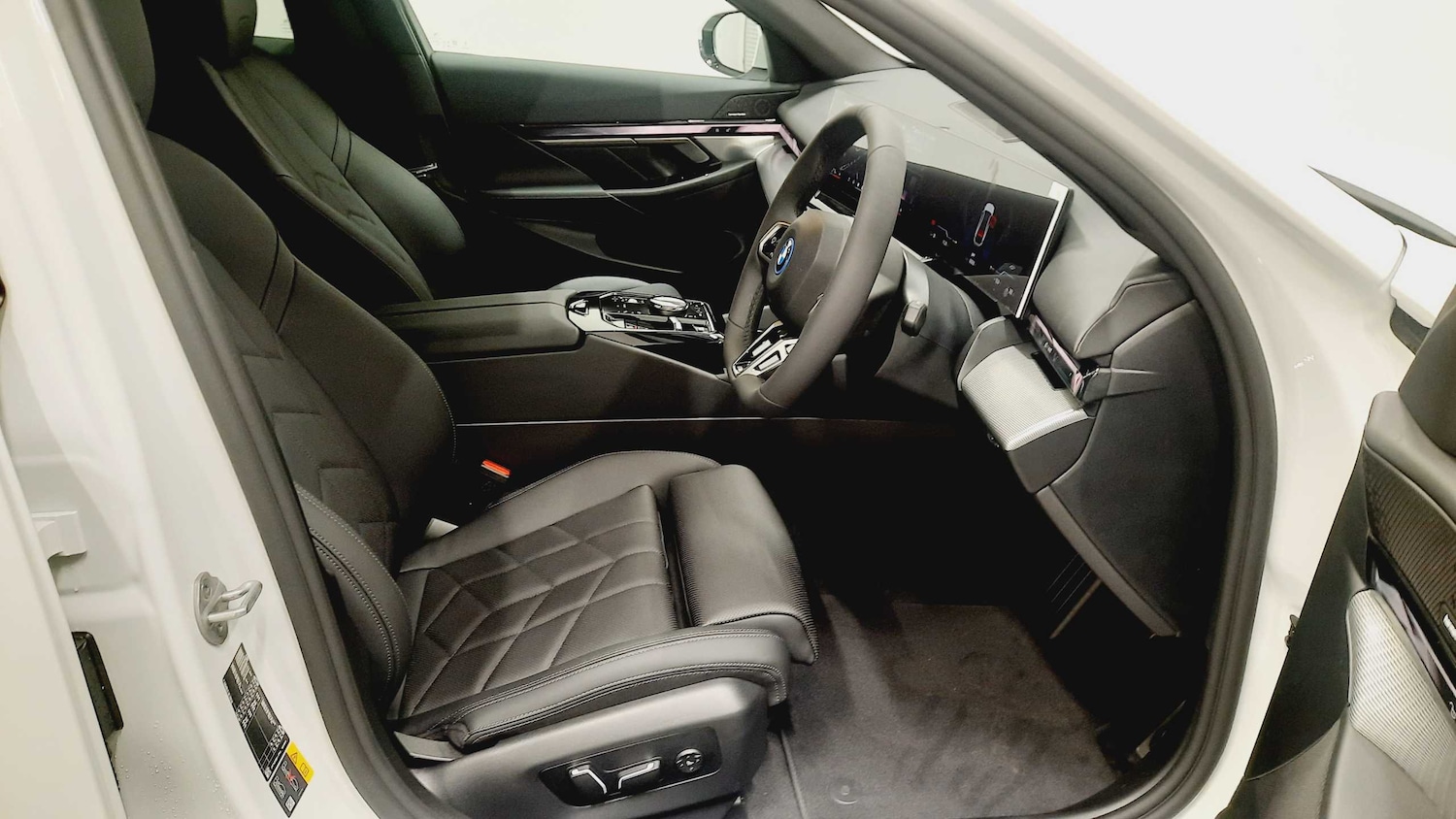 Used BMW i5 2025 for sale - 77601146: Photo 11