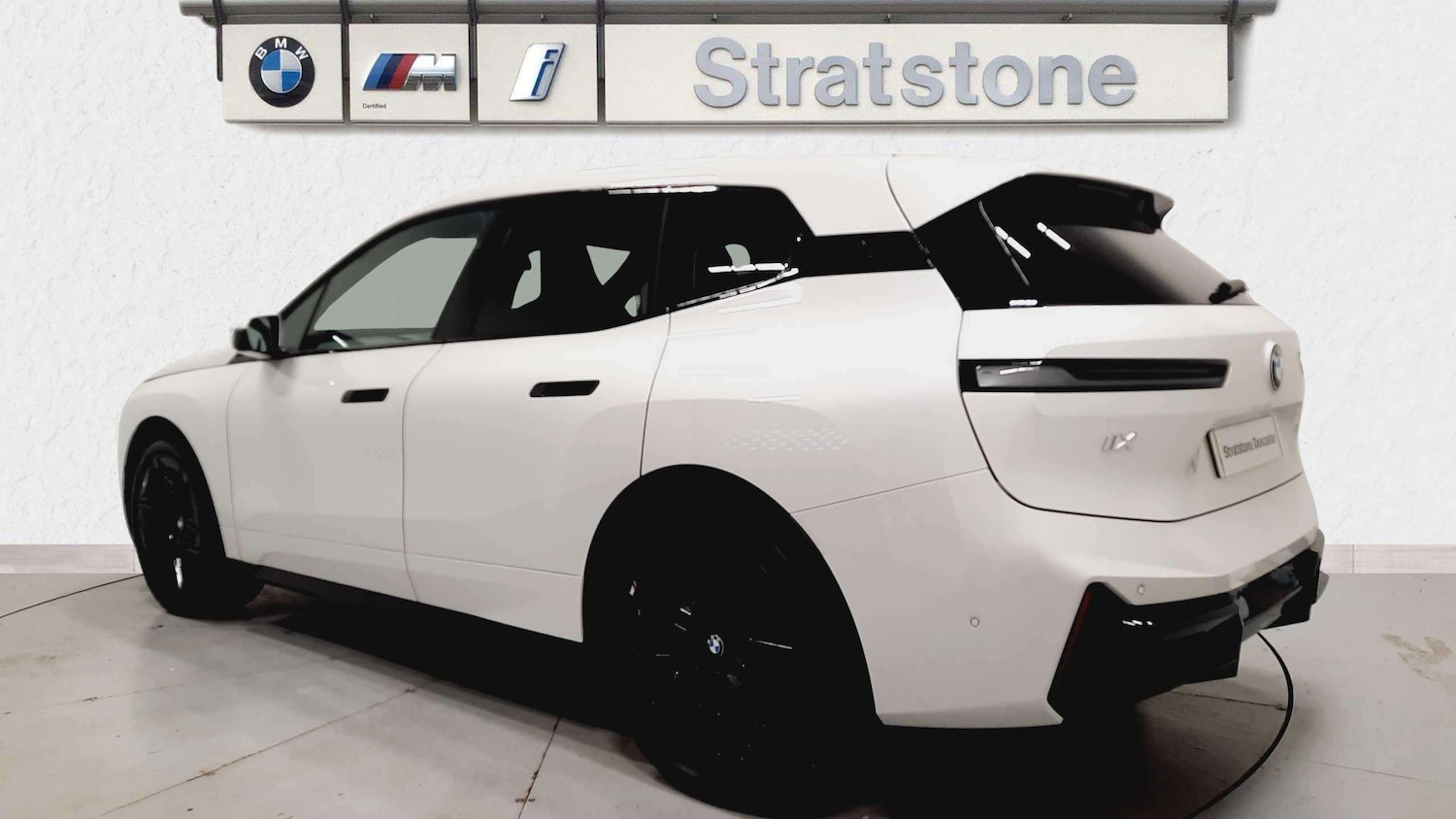 Used BMW iX 2025 for sale - 76789386: Photo 2