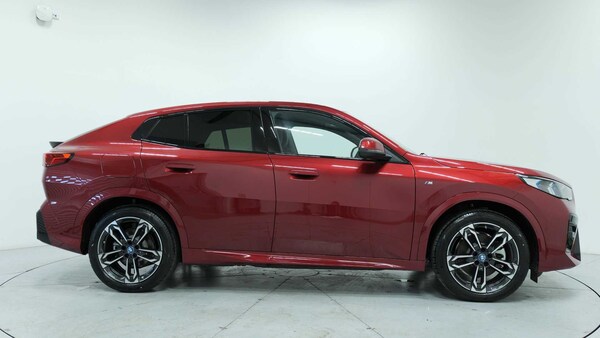 Used BMW iX2 2025 for sale - 75566369: Photo 3