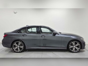 Used BMW 3 Series 2019 for sale - 77842479: Photo