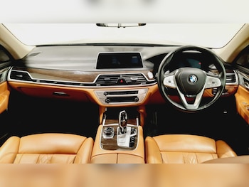 Used BMW 7 Series 2019 for sale - 76170016: Photo