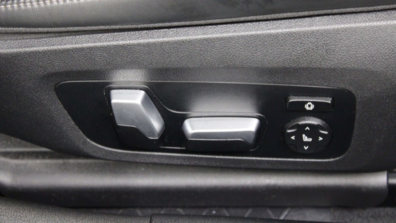 Used BMW 8 Series 2021 for sale - 76564358: Photo 27