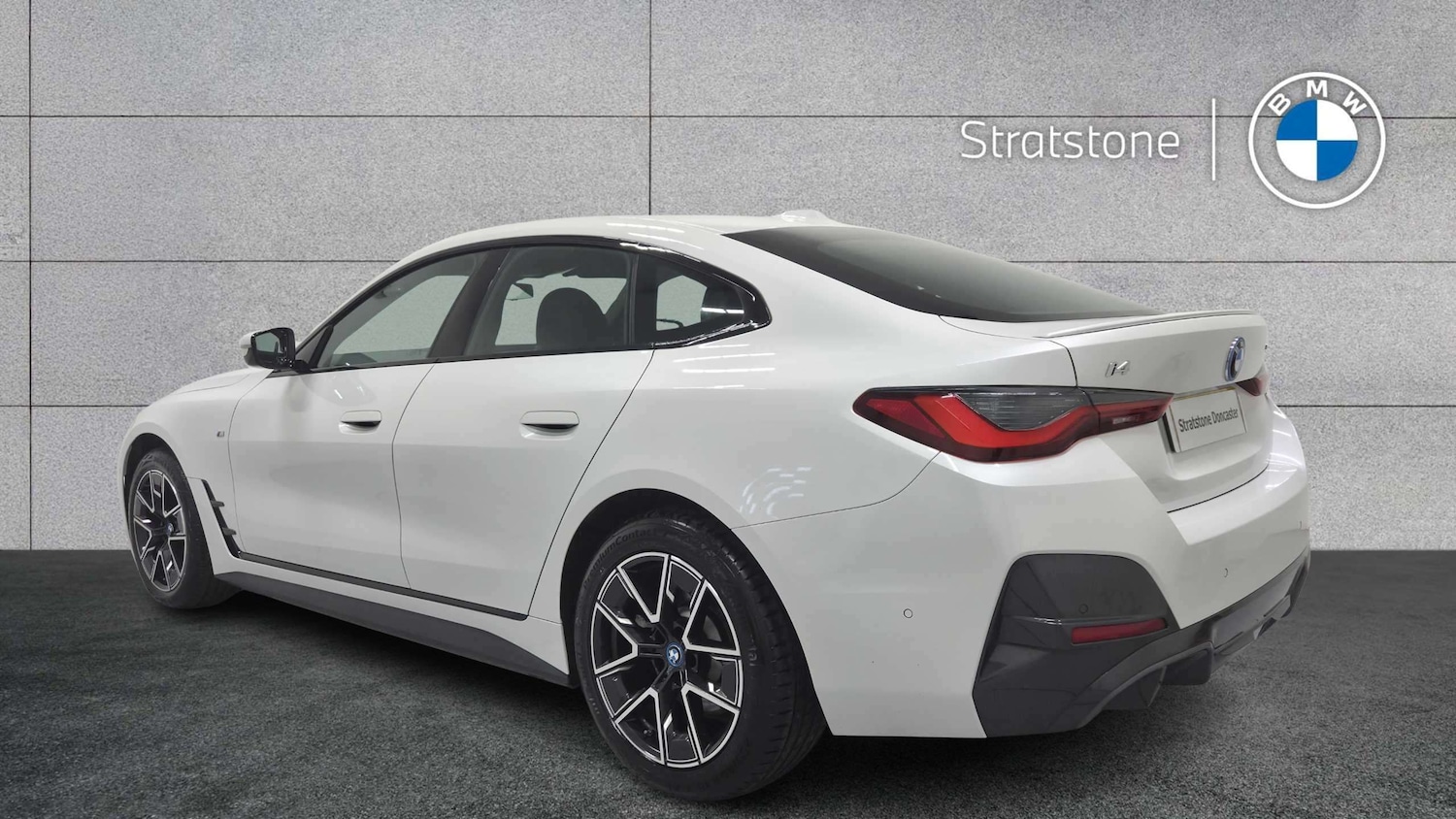 Used BMW i4 for sale - 78104835: Photo 2