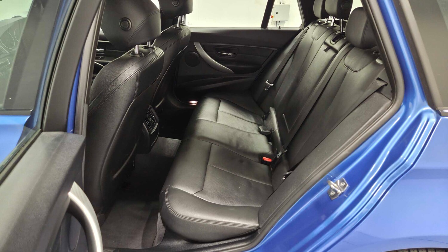 Used BMW 3 Series 2015 for sale - 77686622: Photo 12