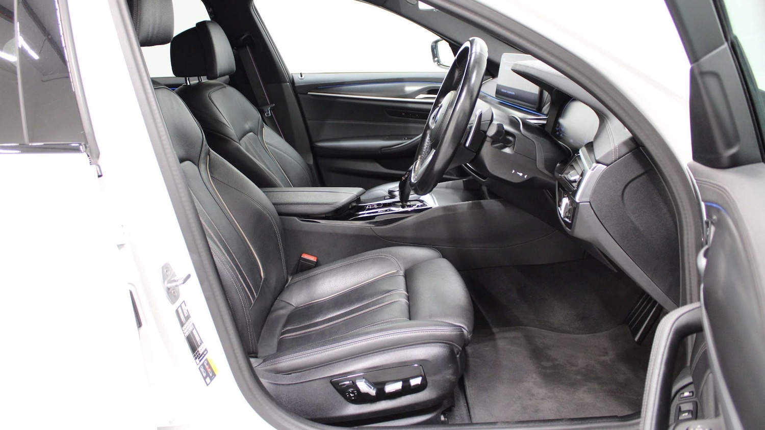 Used BMW 5 Series 2022 for sale - 77334036: Photo 12