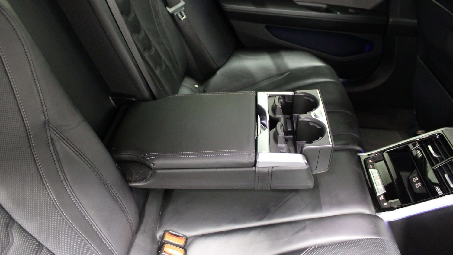 Used BMW 8 Series for sale - 77219611: Photo 35