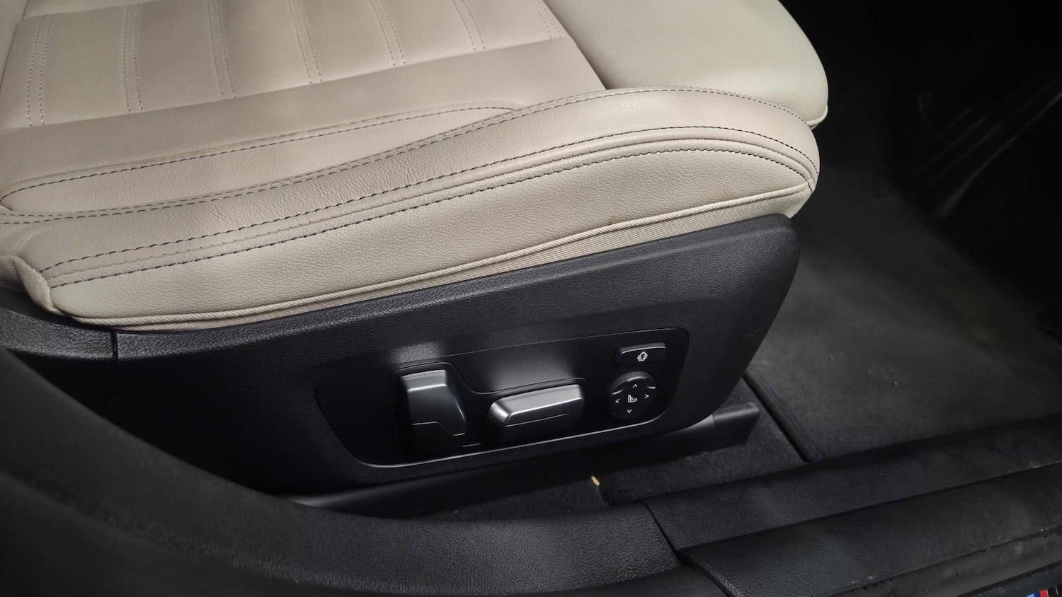 Used BMW i4 2024 for sale - 78076783: Photo 28