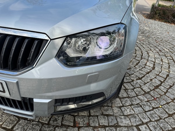 Used Skoda Yeti 2015 for sale - 75640965: Photo 34