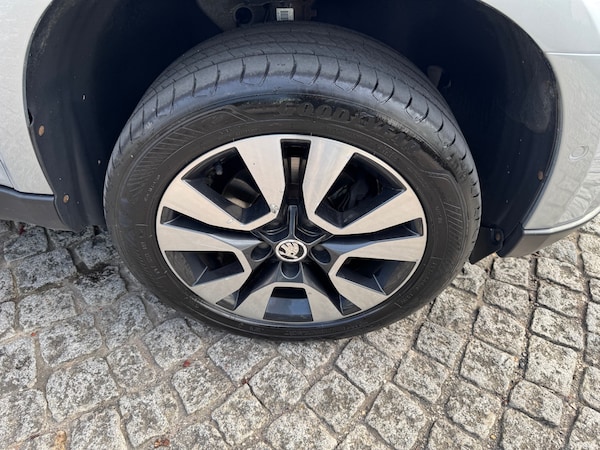 Used Skoda Yeti 2015 for sale - 75640965: Photo 38