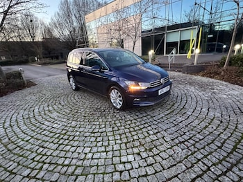 Used Volkswagen Touran 2017 for sale - 76578437: Photo