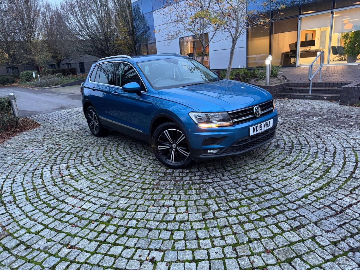 Used Volkswagen Tiguan 2019 for sale - 76578368: Photo 1