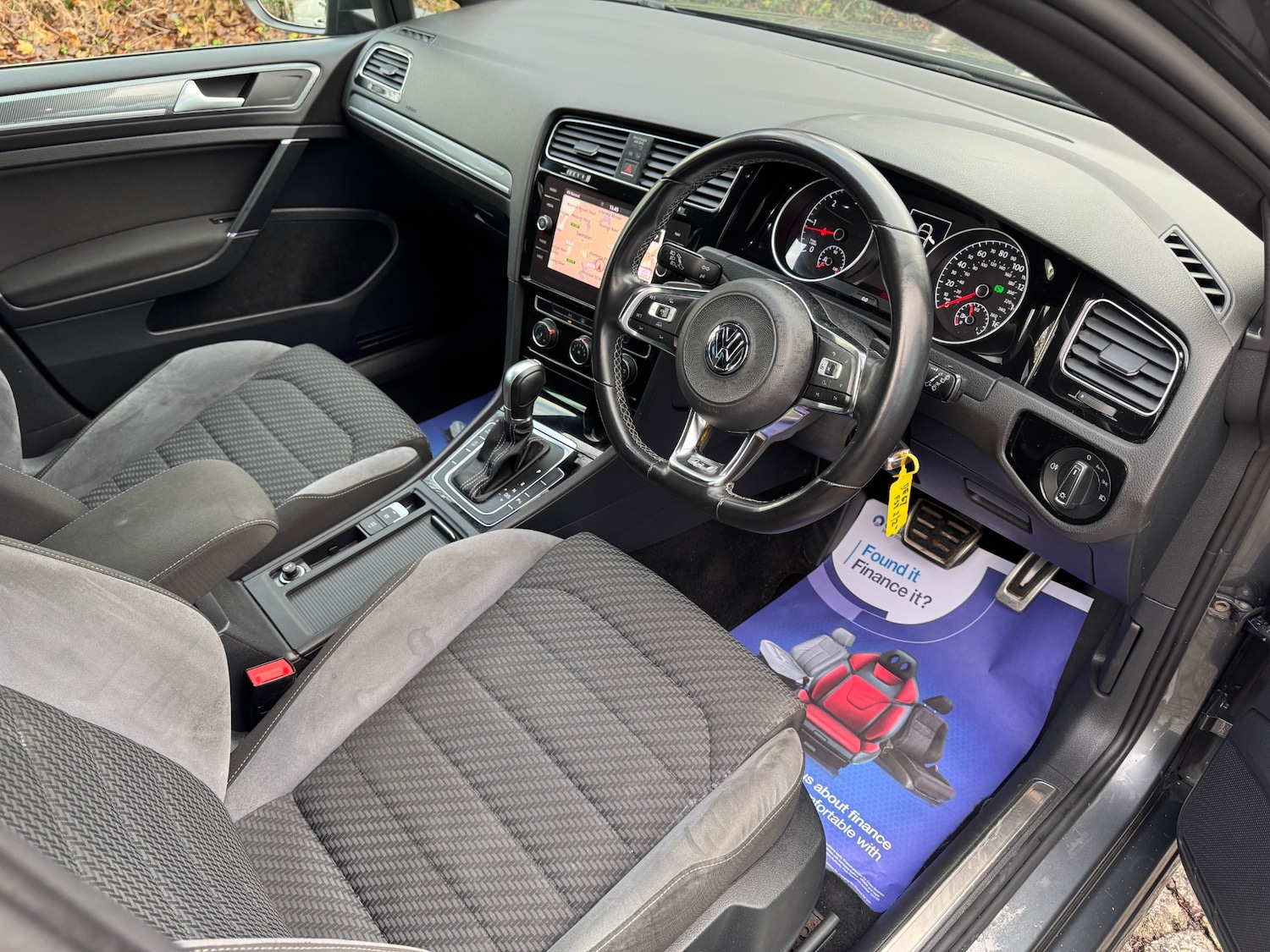 Used Volkswagen Golf 2017 for sale - 76892378: Photo 11