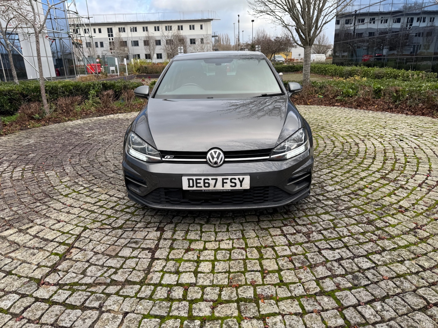 Used Volkswagen Golf 2017 for sale - 76892378: Photo 2