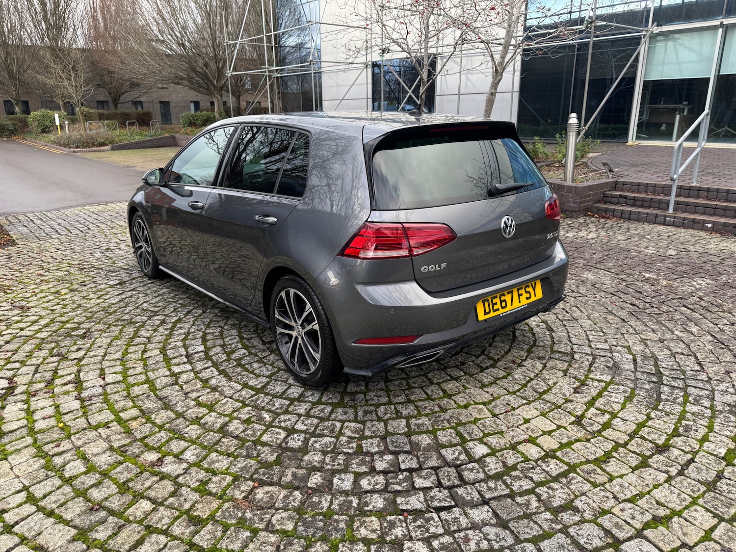 Used Volkswagen Golf 2017 for sale - 76892378: Photo 4