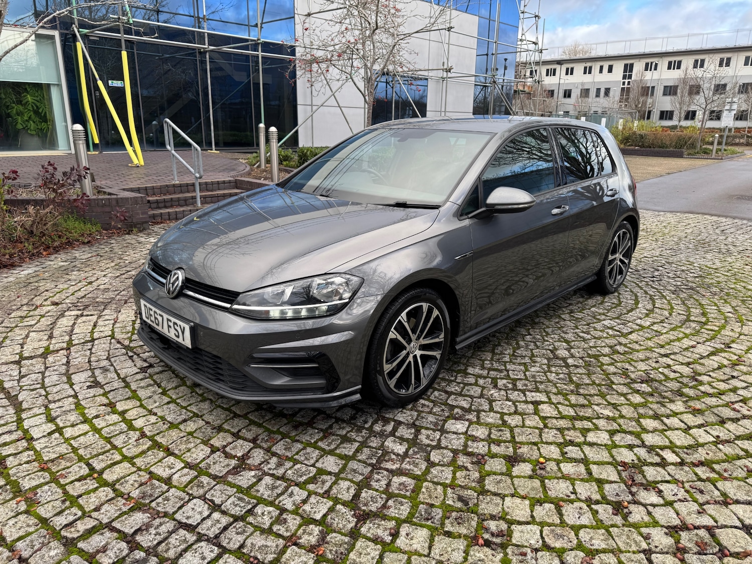 Used Volkswagen Golf 2017 for sale - 76892378: Photo 5
