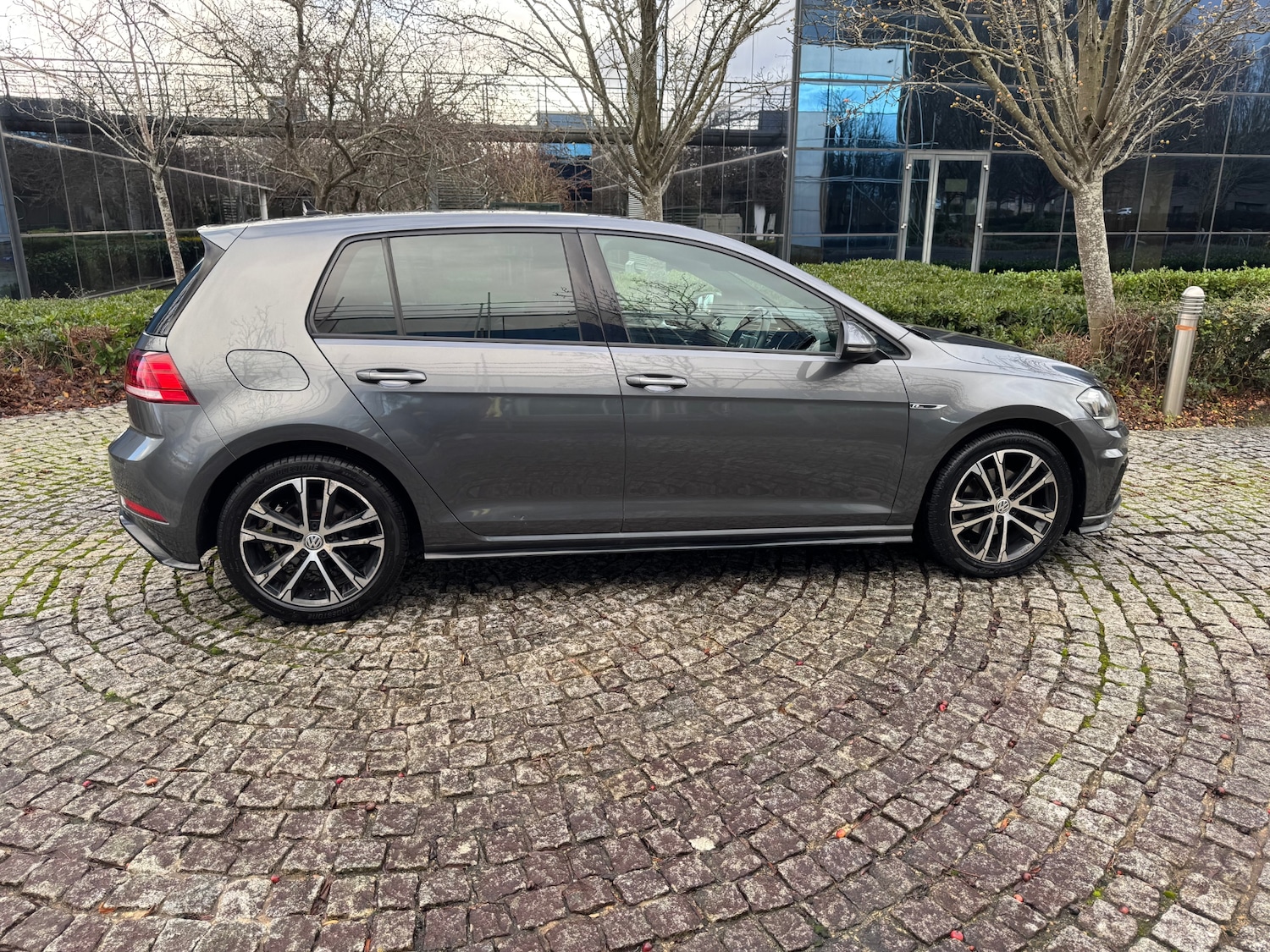Used Volkswagen Golf 2017 for sale - 76892378: Photo 9