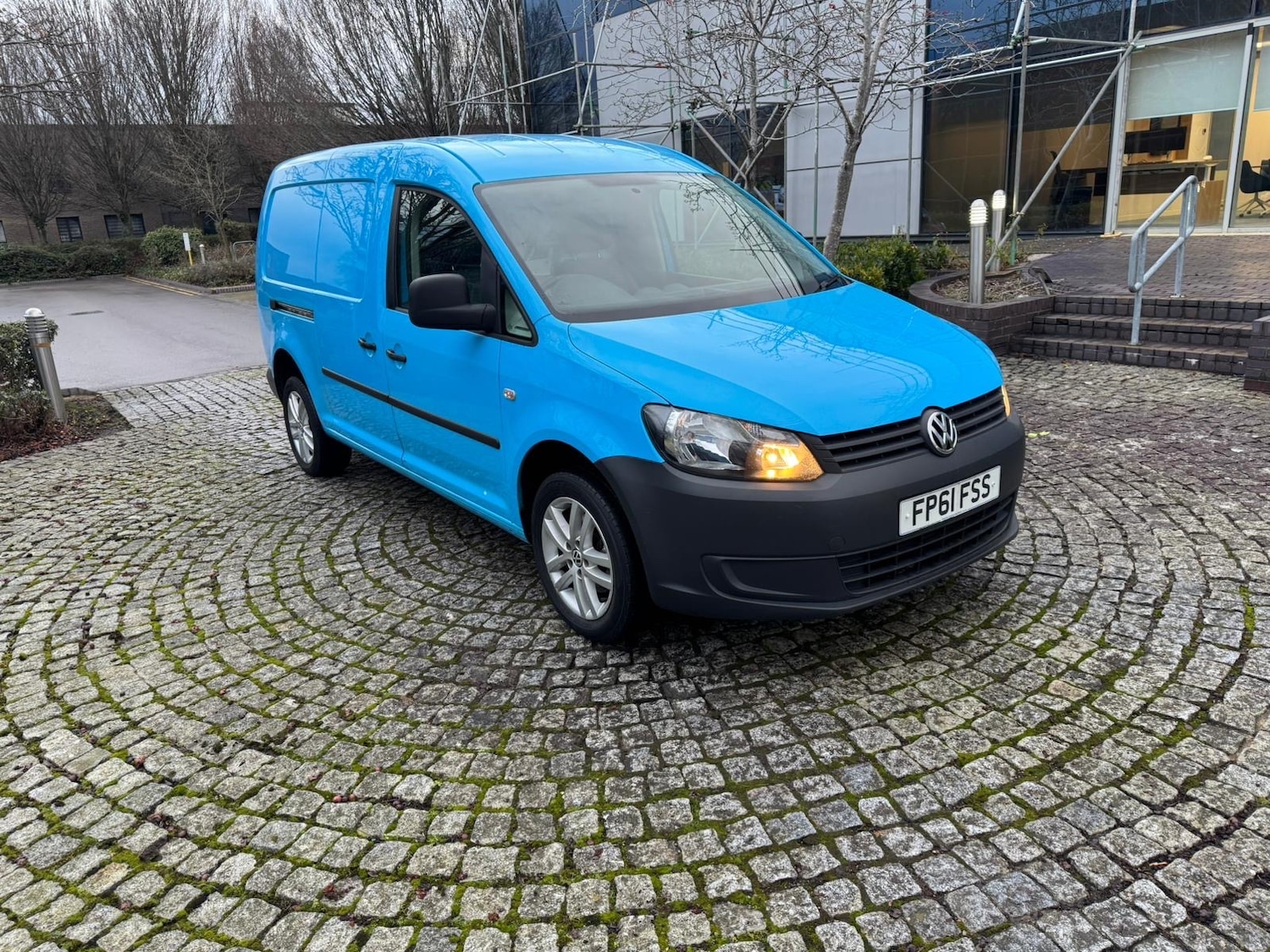 Used Volkswagen Caddy Maxi 2011 for sale - 77154732: Photo 3