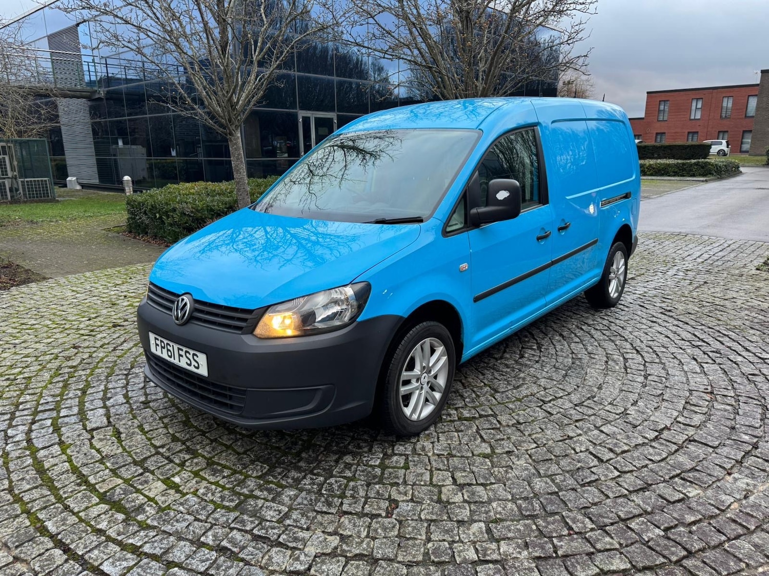 Used Volkswagen Caddy Maxi 2011 for sale - 77154732: Photo 4