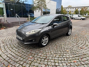 Used Ford Fiesta 2016 for sale - 76077988: Photo