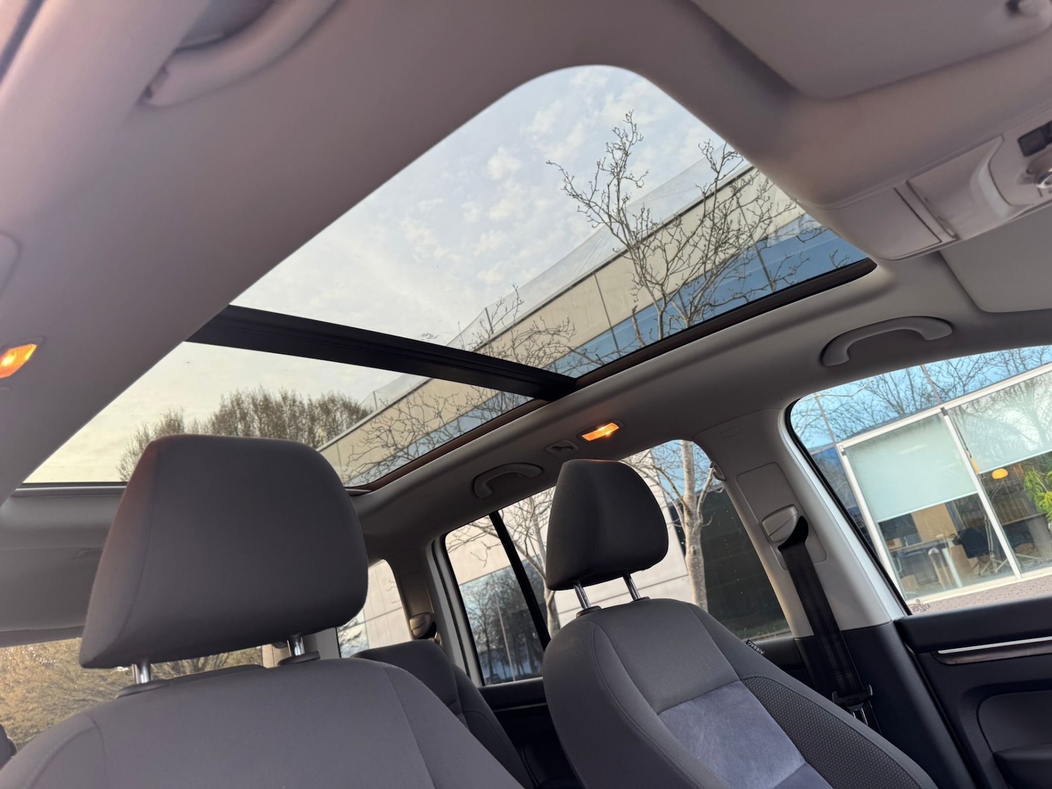 Used Volkswagen Touran 2011 for sale - 78122840: Photo 14