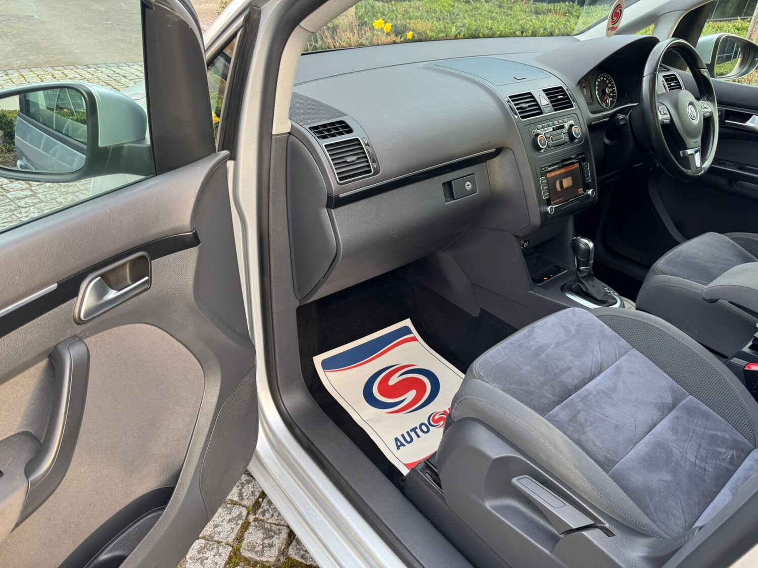 Used Volkswagen Touran 2011 for sale - 78122840: Photo 21