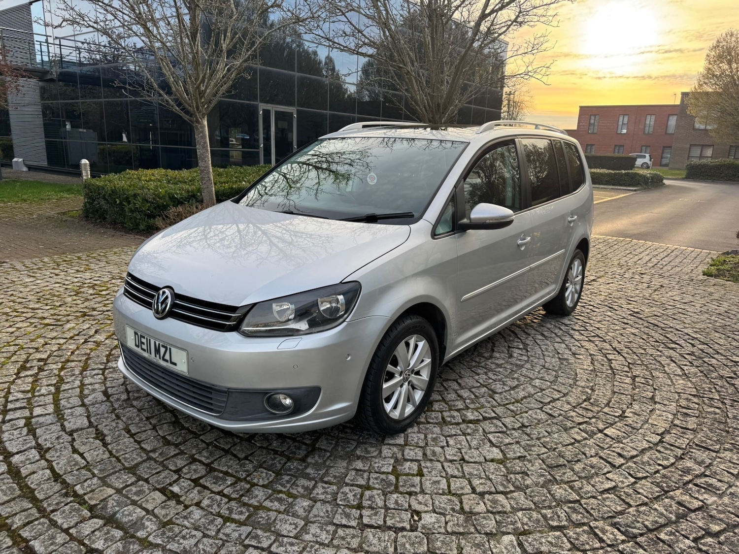 Used Volkswagen Touran 2011 for sale - 78122840: Photo 4