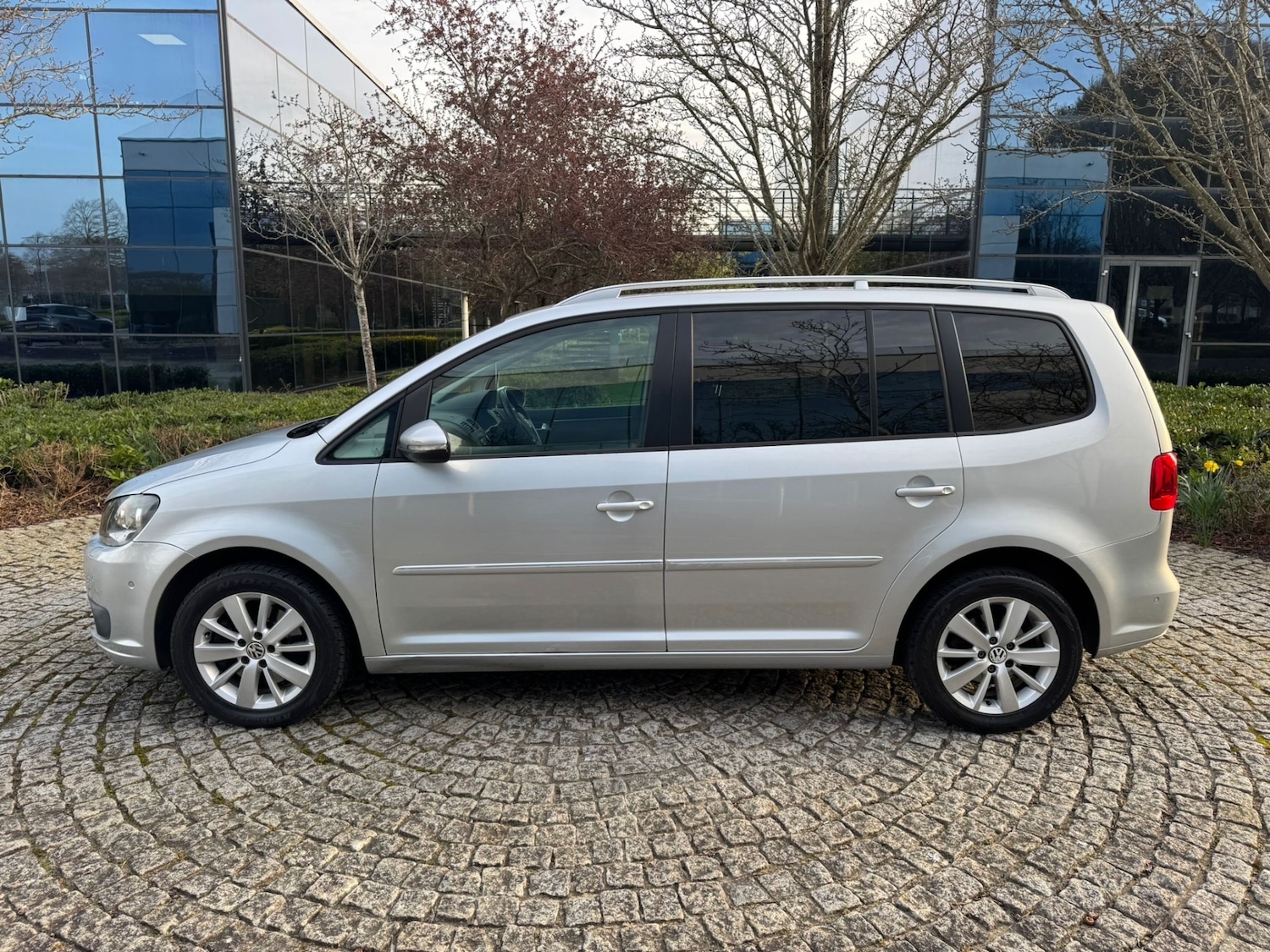 Used Volkswagen Touran 2011 for sale - 78122840: Photo 8