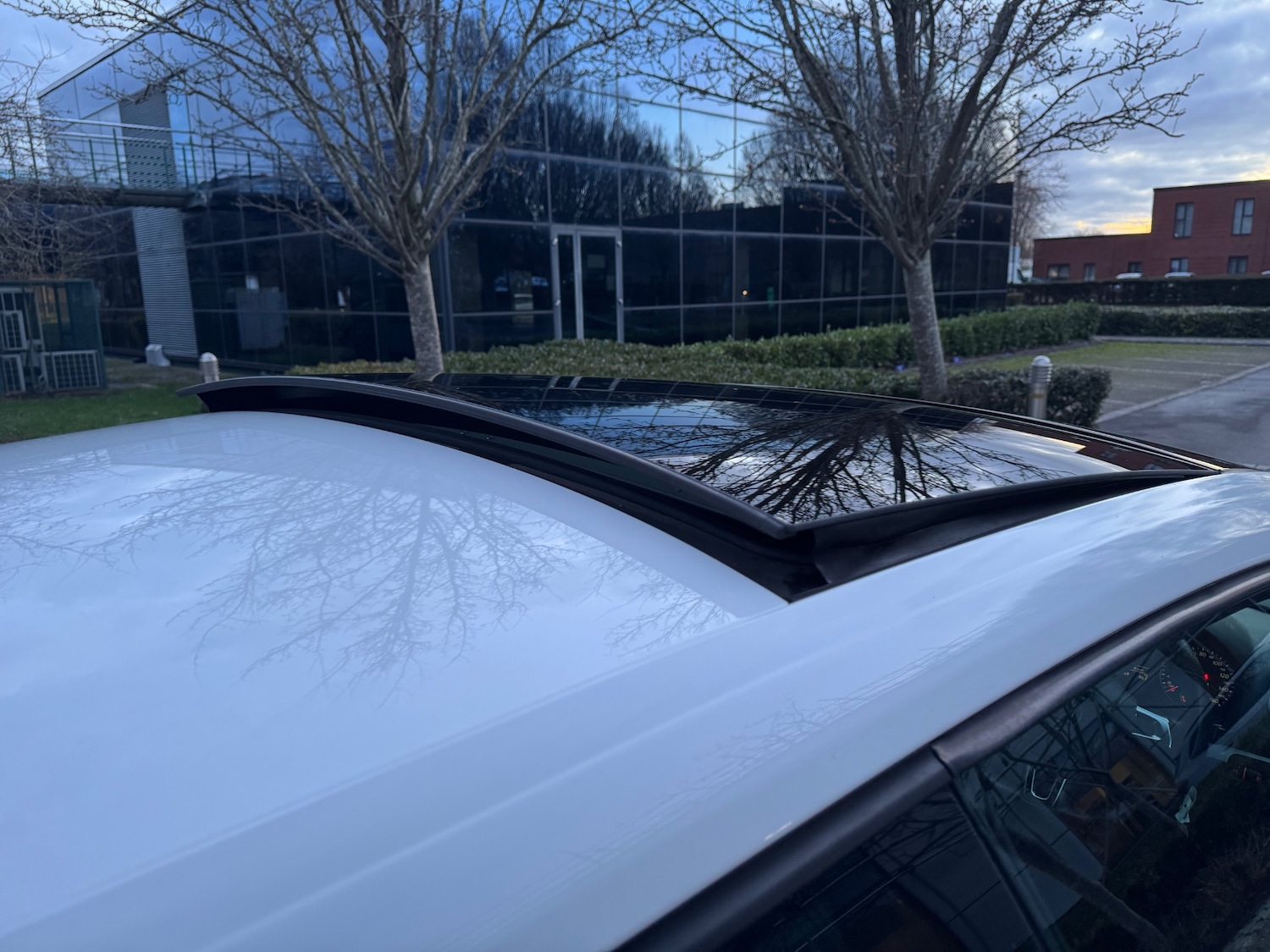 Used Volkswagen Scirocco 2011 for sale - 77901015: Photo 11