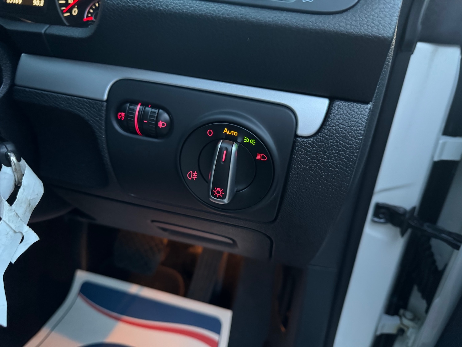 Used Volkswagen Scirocco 2011 for sale - 77901015: Photo 18