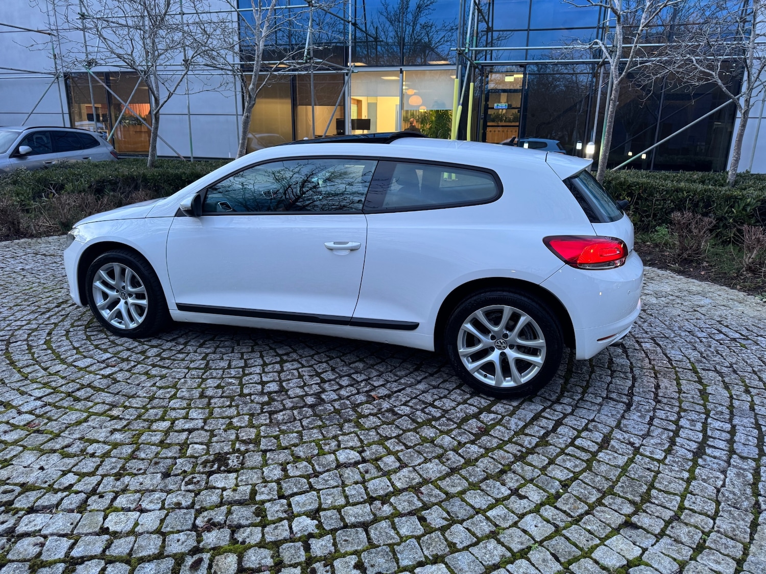 Used Volkswagen Scirocco 2011 for sale - 77901015: Photo 8