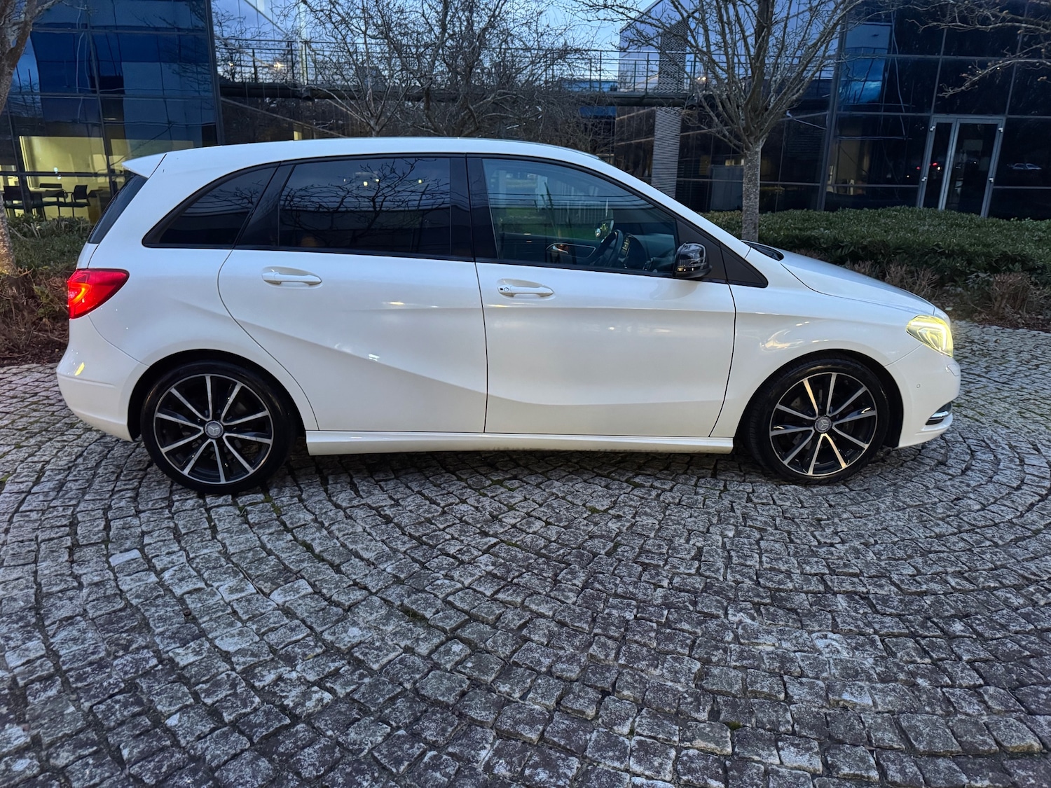Used Mercedes-Benz B Class 2014 for sale - 77382014: Photo 10