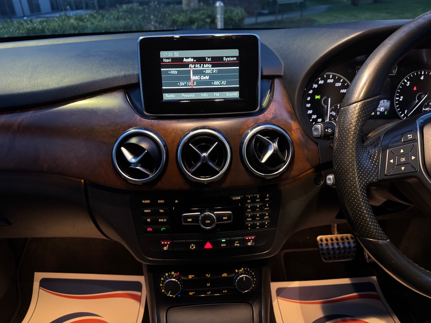 Used Mercedes-Benz B Class 2014 for sale - 77382014: Photo 13