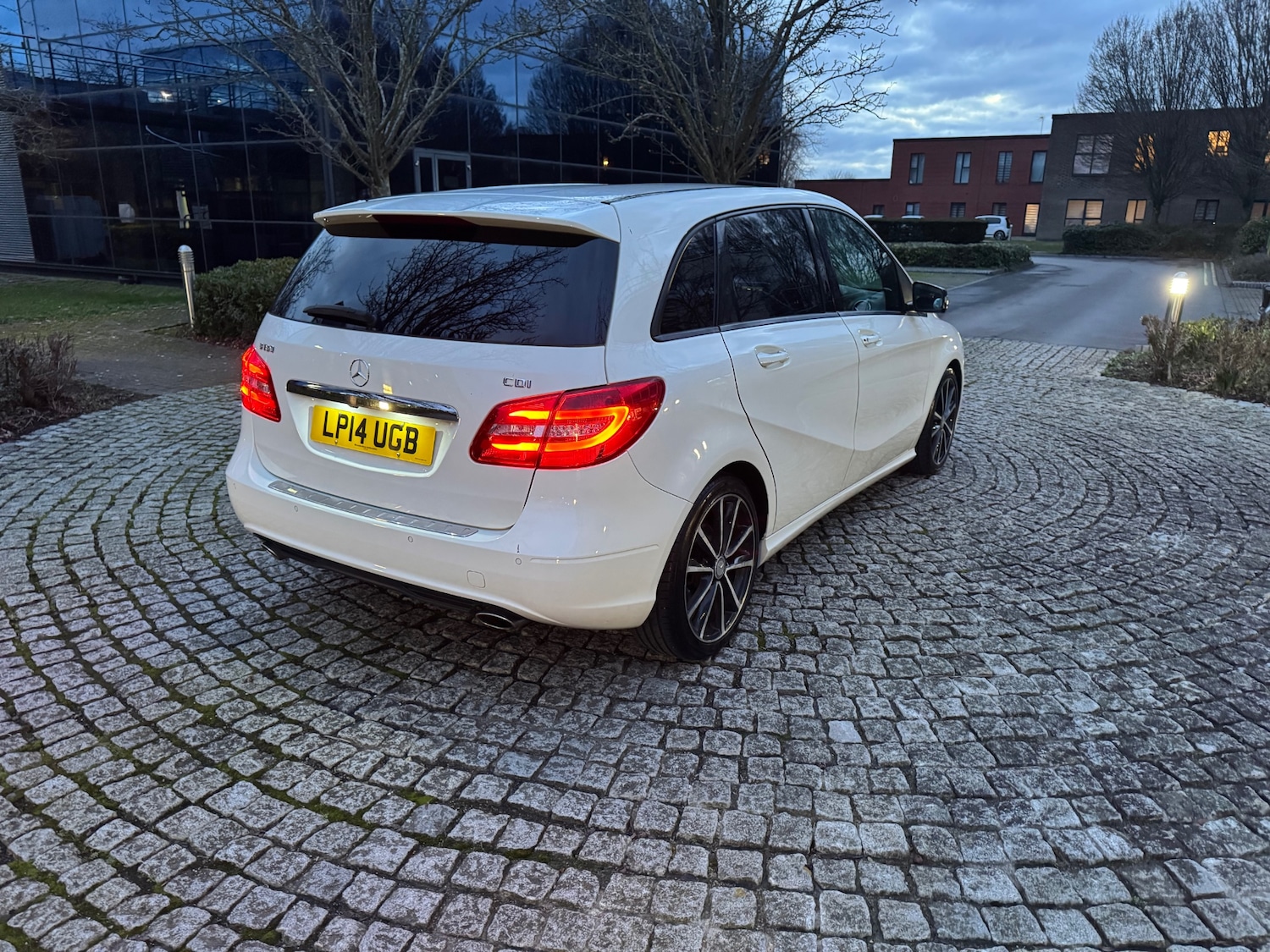 Used Mercedes-Benz B Class 2014 for sale - 77382014: Photo 7