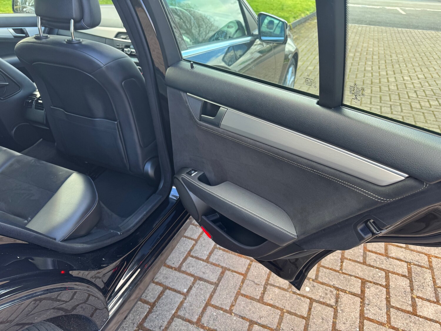 Used Mercedes-Benz C Class 2014 for sale - 77901352: Photo 14