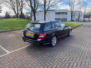 Used Mercedes-Benz C Class 2014 for sale - 77901352: Photo