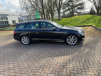 Used Mercedes-Benz C Class 2014 for sale - 77901352: Photo
