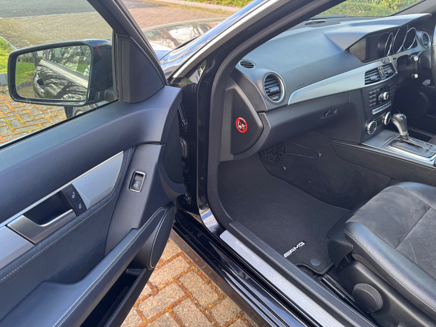 Used Mercedes-Benz C Class 2014 for sale - 77901352: Photo 9