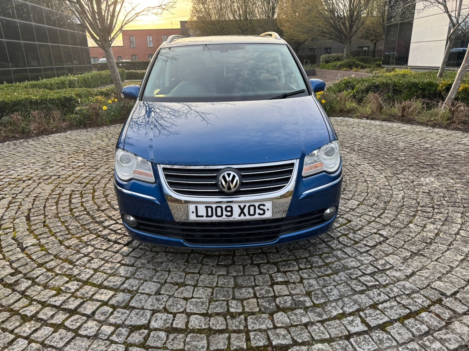 Used Volkswagen Touran 2009 for sale - 78122820: Photo 2