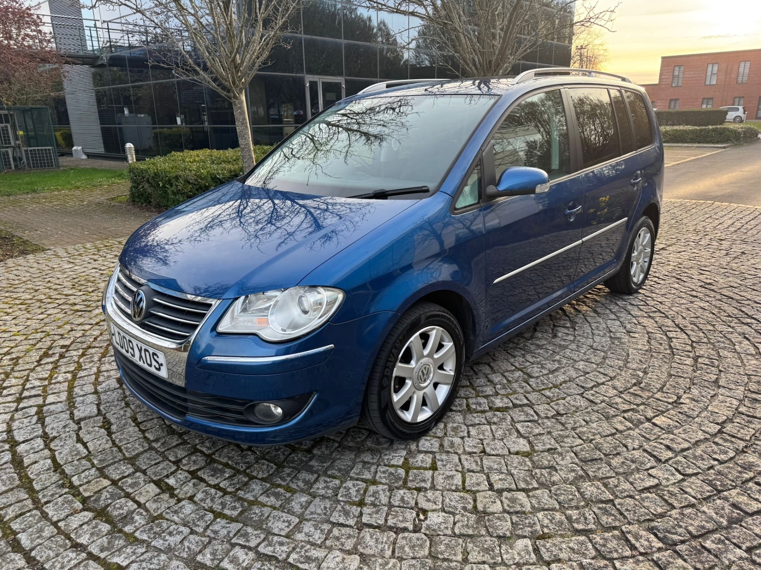 Used Volkswagen Touran 2009 for sale - 78122820: Photo 3