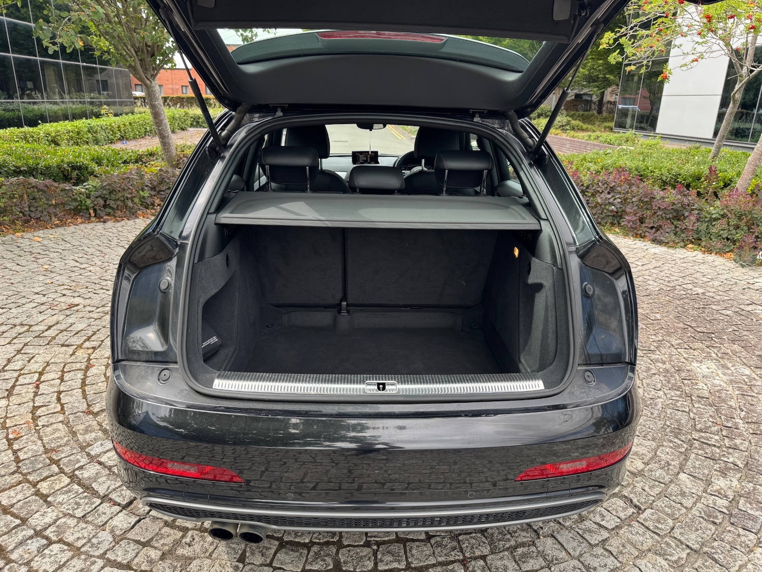 Vehicle 29