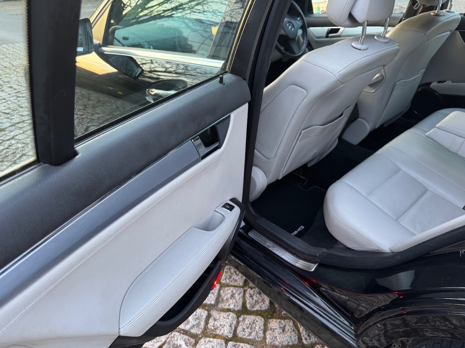 Used Mercedes-Benz C Class 2011 for sale - 77956914: Photo 20