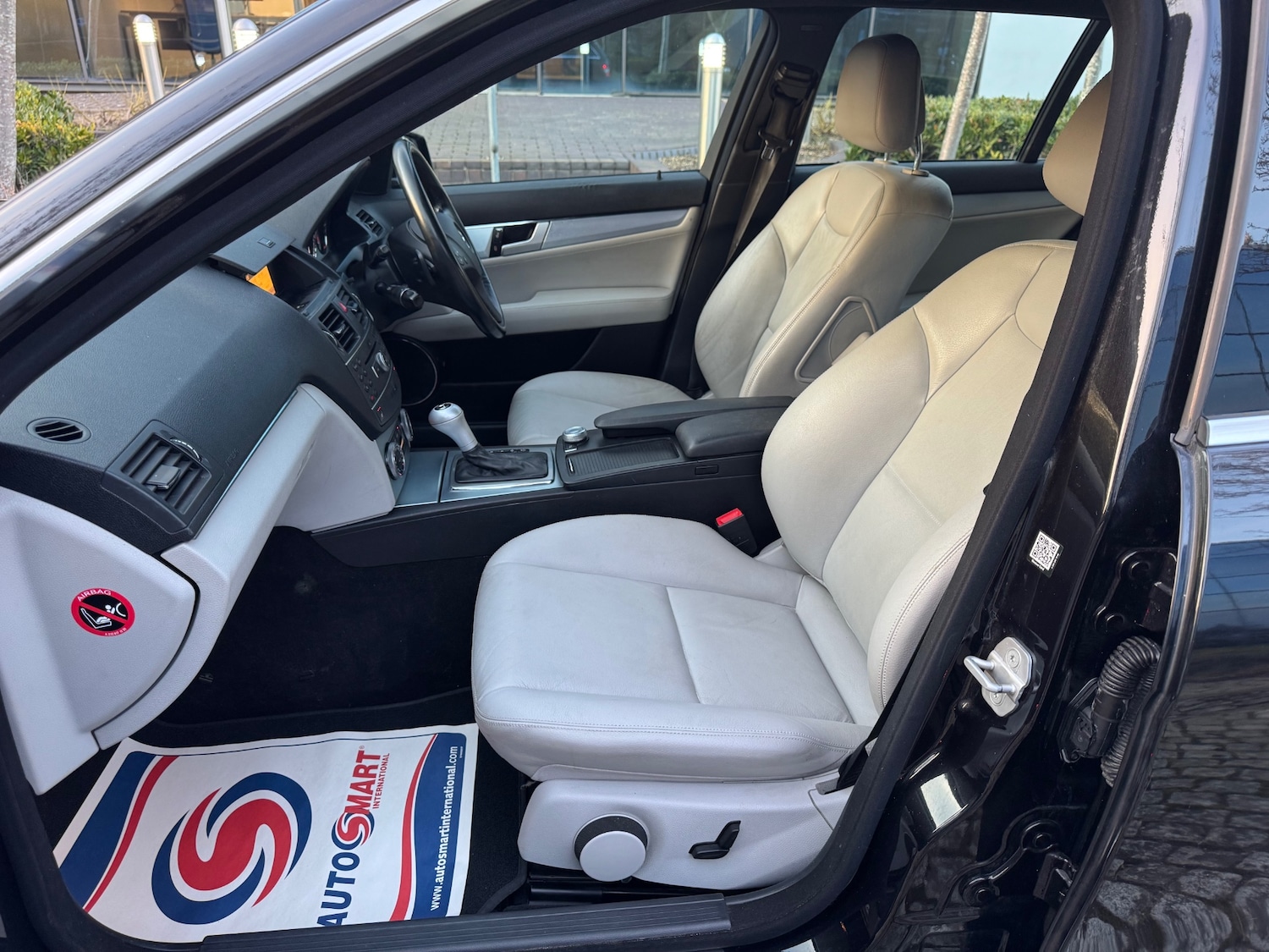 Used Mercedes-Benz C Class 2011 for sale - 77956914: Photo 23