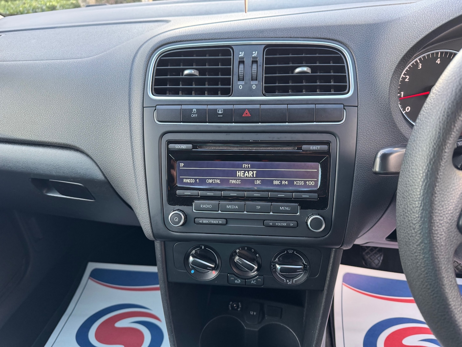 Used Volkswagen Polo 2012 for sale - 77236954: Photo 10