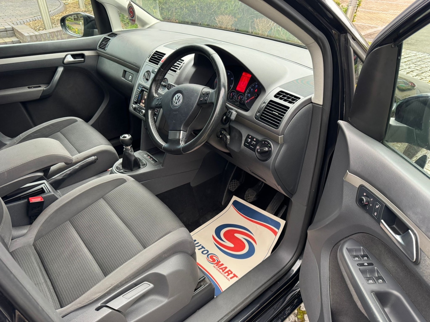 Used Volkswagen Touran 2010 for sale - 78123029: Photo 9