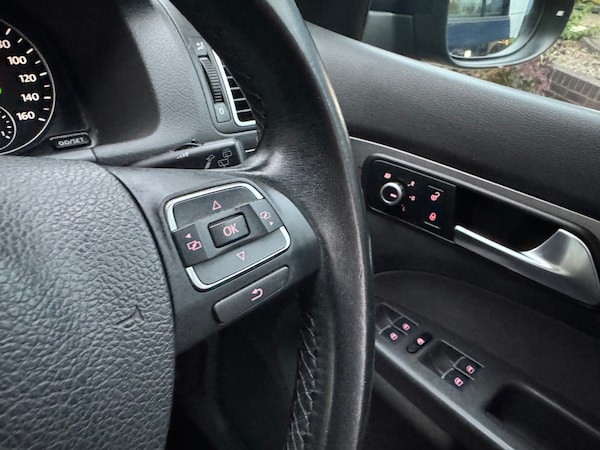 Used Volkswagen Touran 2014 for sale - 76277112: Photo 13