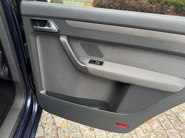 Used Volkswagen Touran 2014 for sale - 76277112: Photo 16