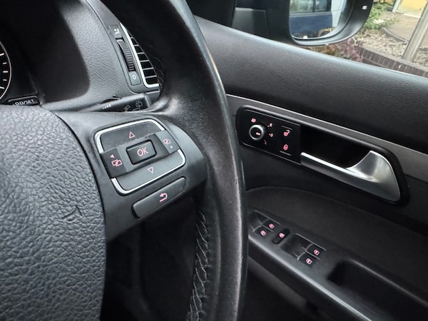 Used Volkswagen Touran 2014 for sale - 76277112: Photo 20