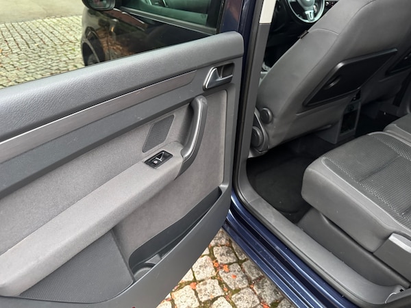 Used Volkswagen Touran 2014 for sale - 76277112: Photo 26
