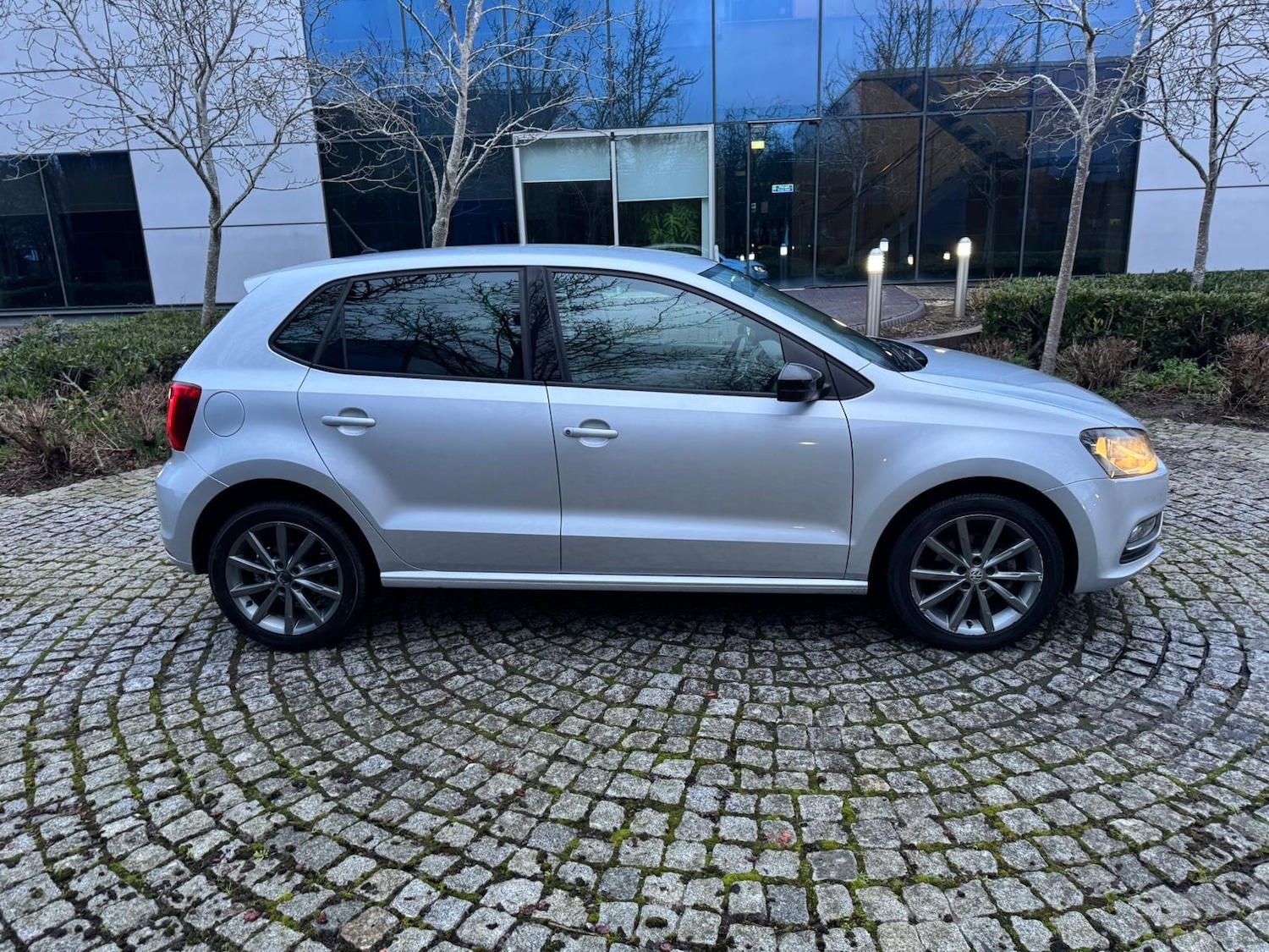 Used Volkswagen Polo 2015 for sale - 77382008: Photo 5