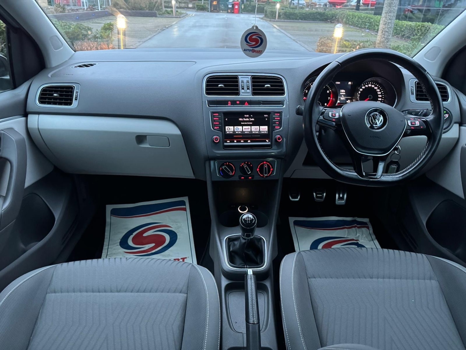 Used Volkswagen Polo 2015 for sale - 77382008: Photo 9